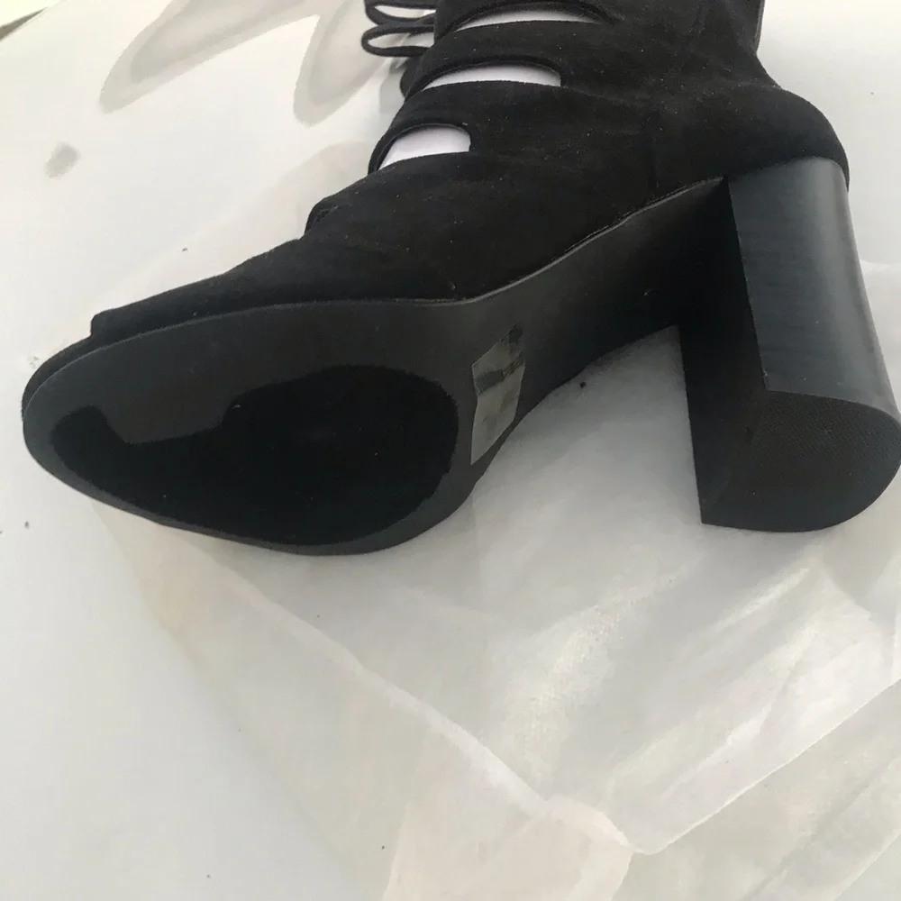 Boots - Picture 2 of 4